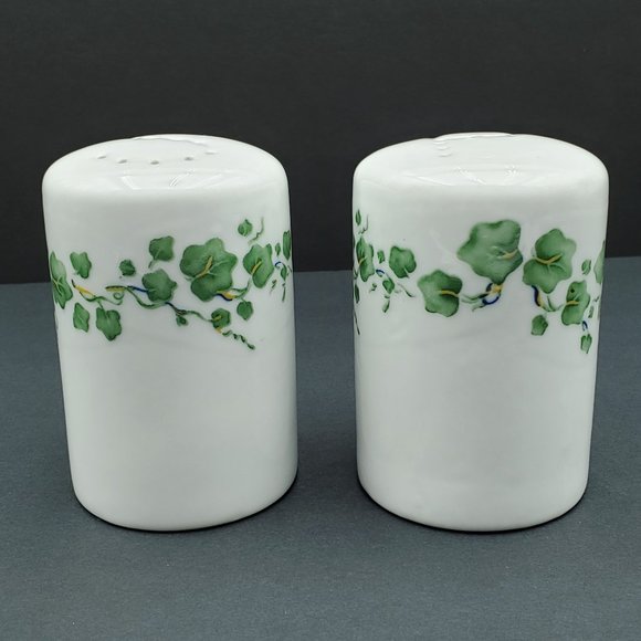 Corelle Coordinates Callaway Stove Top Salt and Pepper Shakers White Green Ivy - Picture 2 of 5